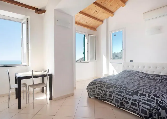 Serra Monolocale Διαμέρισμα Bonassola